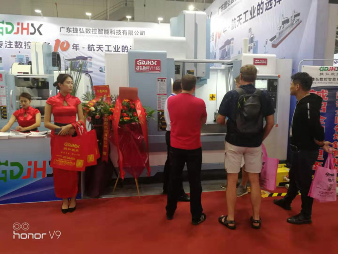 世俱杯入口数控诚邀您光临DMP大湾区工业博览会现场盛况！